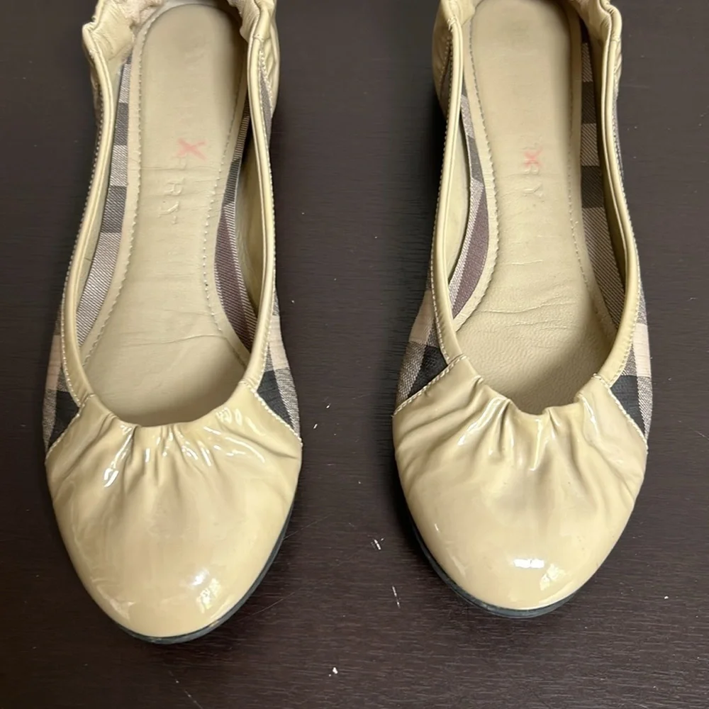 BURBERRY Nova Check Pattern Leather Ballet Flats Beige Rounded Toe Sz 39 US 9 - Picture 3 of 14